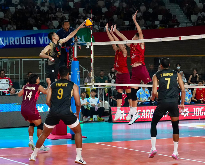Chức vô địch lịch sử tại SEA V.Cup 2026 giúp đội tuyển bóng chuyền nam Việt Nam tăng một bậc trên bảng xếp hạng FIVB, chính thức vượt qua Thái Lan. Ảnh: TVA