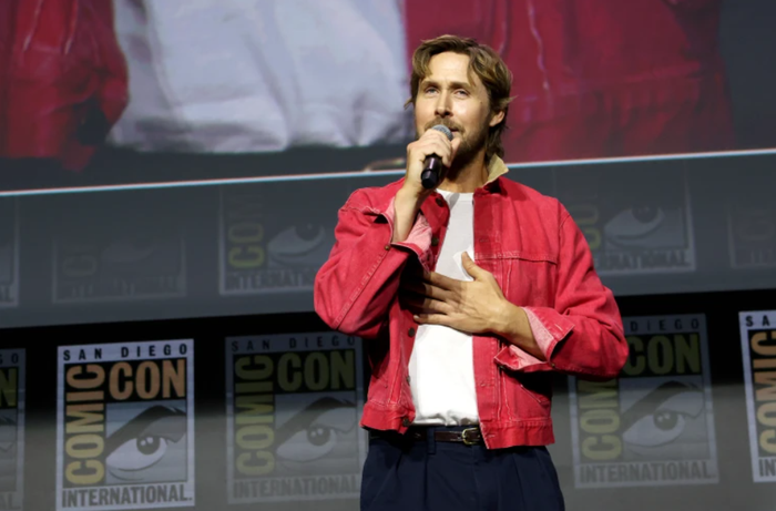 Chủ tịch Marvel Studios Kevin Feige công bố Ryan Gosling là gương mặt mới của Ghost Rider tại San Diego Comic-Con 2026. Ảnh: Today Show.