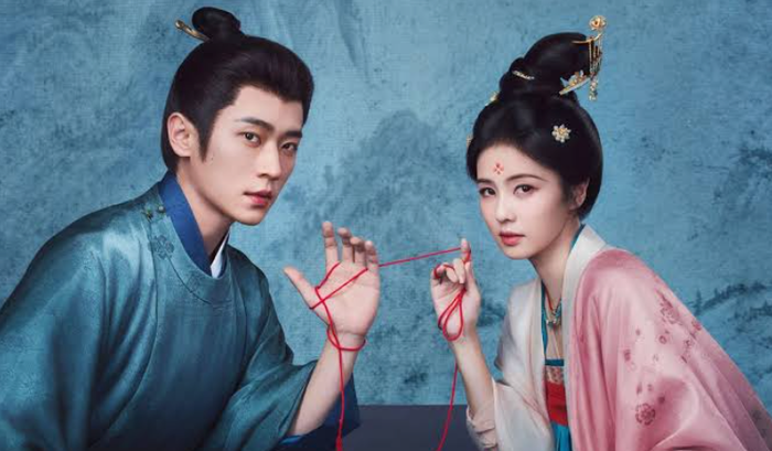 Được chuyển thể từ tiểu thuyết Thịnh Thế Đích Phi của tác giả Phượng Khinh, Mạc Ly là một trong những dự án cổ trang được mong đợi nhất. Bộ phim có sự tham gia của Bạch Lộc và Thừa Lỗi, kể về câu chuyện của Diệp Ly - đích nữ phủ Thừa tướng, cùng Mặc Tu Nghiêu - vị vương gia mang nhiều bí ẩn. Ngay từ khi công bố dàn diễn viên, tác phẩm đã thu hút lượng lớn người hâm mộ nhờ nguyên tác nổi tiếng cùng màn kết hợp mới mẻ của Bạch Lộc và Thừa Lỗi.