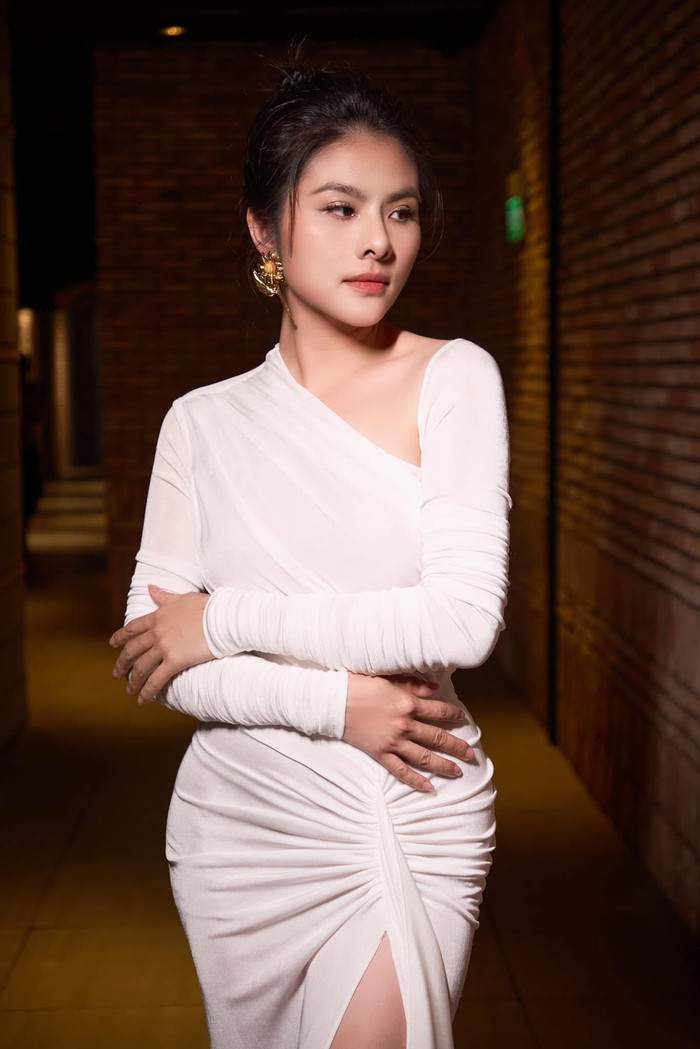 Vân Trang thu hút sự quan tâm khi chia sẻ cảm xúc đời thường. Ảnh: FBNV.
