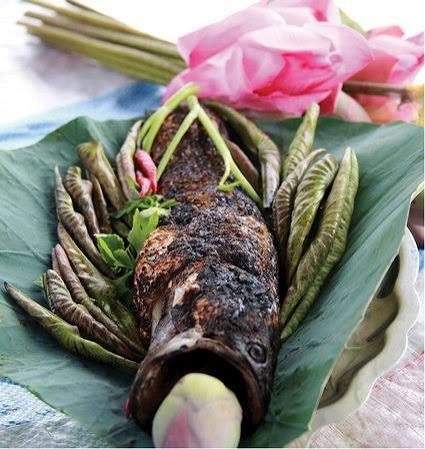 Cá lóc nướng trui Đồng Tháp.