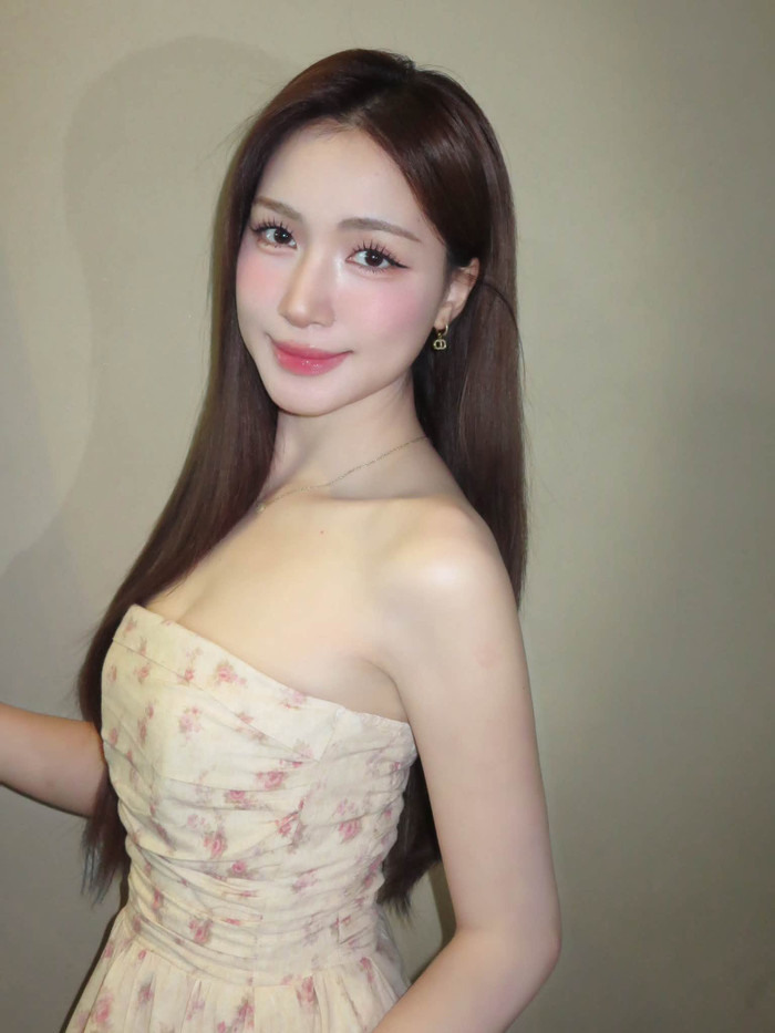 Hoà Minzy thể hiện sự khéo léo, tinh tế khi chia sẻ chuyện đời tư ở trên mạng xã hội. Ảnh: FBNV