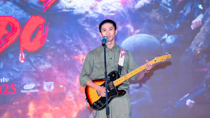 Nguyễn Hùng cũng để lại dấu ấn trong Mưa Đỏ.&nbsp;