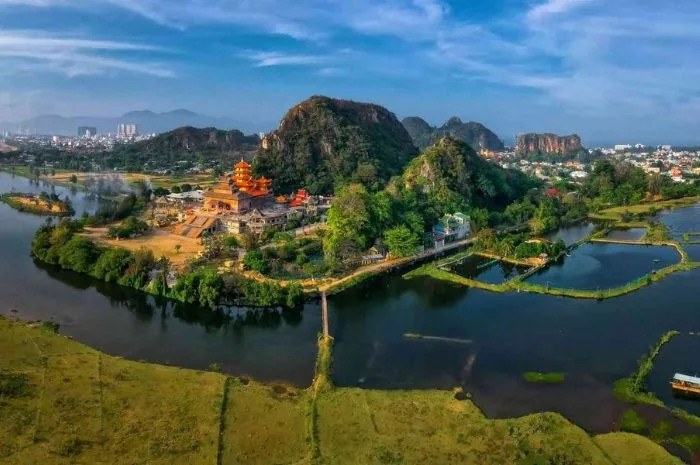 Danh thắng Ngũ Hành Sơn.