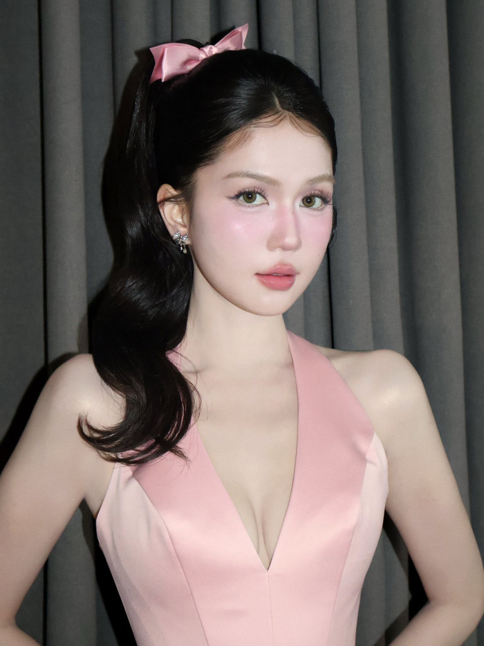 Vẻ đẹp ngọt ngào của Ngọc Trinh.