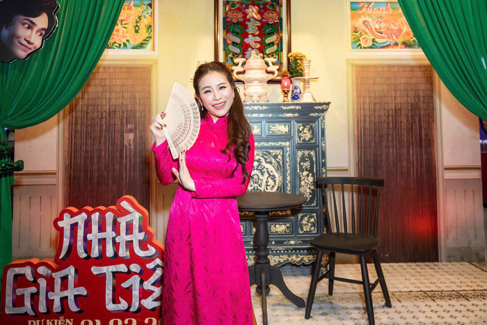 Sau nhiều năm làm nghề, Kiều Linh chọn nhìn cuộc sống bằng sự biết ơn và trân trọng hiện tại. Ảnh: FBNV.