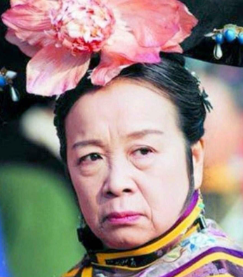 Hình tượng Dung ma ma từng là 'nỗi ám ảnh tuổi thơ', song sự trung thành tuyệt đối với Hoàng hậu cũng khiến nhiều người thay đổi cách nhìn.