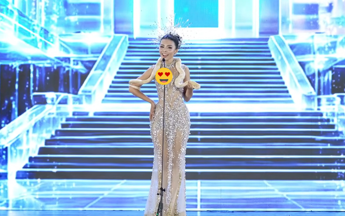Khán giả vẫn đang bàn tán về khoảnh khắc 'chơi lớn' của nữ thí sinh tại Miss Grand Vietnam 2026. Ảnh chụp màn hình