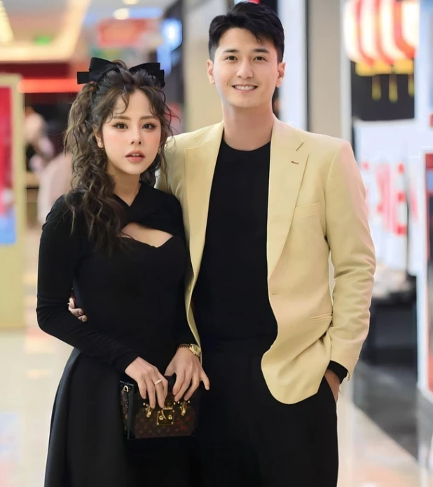 Cặp đôi đã gắn bó bên nhau nhiều năm, cùng vượt qua những thị phi.