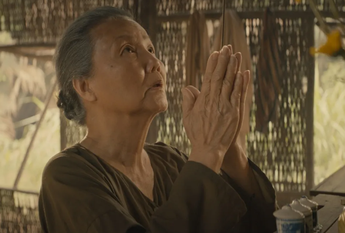 Nghệ sĩ kỳ cựu Kiều Chinh đảm nhận vai Bà Nội trong bộ phim Mãi Nợ Một Lời Tạm Biệt (Chrysalis), chính thức khởi chiếu tại các rạp trên toàn quốc từ ngày 11/9. Ảnh: NSX