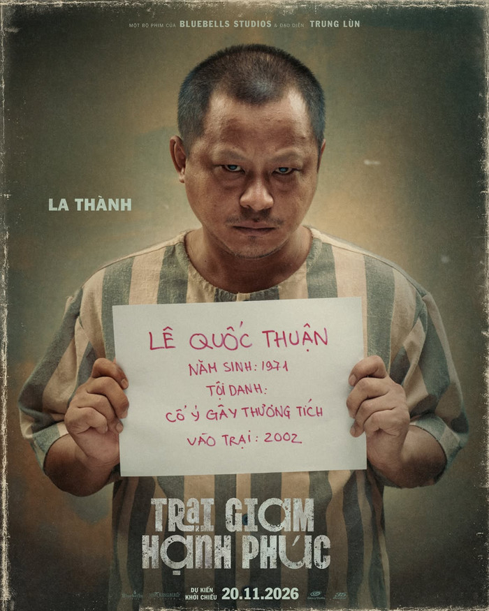 La Thành trở lại màn ảnh rộng với một nhân vật nhiều bí ẩn trong Trại Giam Hạnh Phúc. Ảnh: NSX.