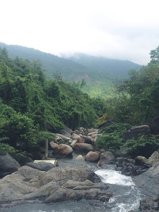 Suối Ngầm Đôi. Ảnh: Cổng thông tin du lịch thành phố Đà Nẵng
