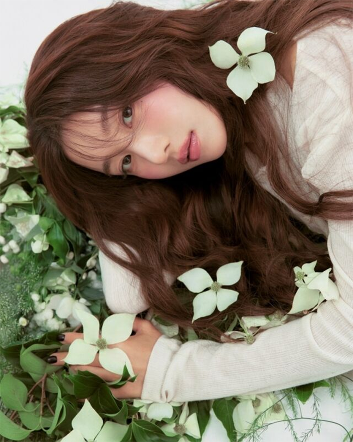 Kwon Eun Bi khoe nhan sắc cuốn hút cùng khả năng biến hóa đa dạng.