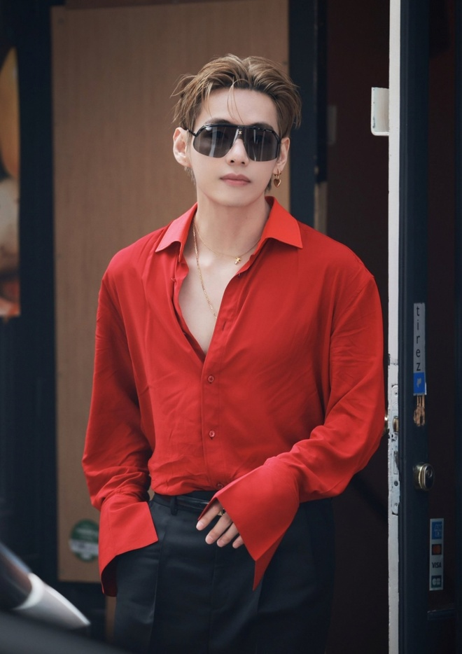 Lời nhắn của V nhanh chóng nhận được sự quan tâm từ cộng đồng người hâm mộ.
