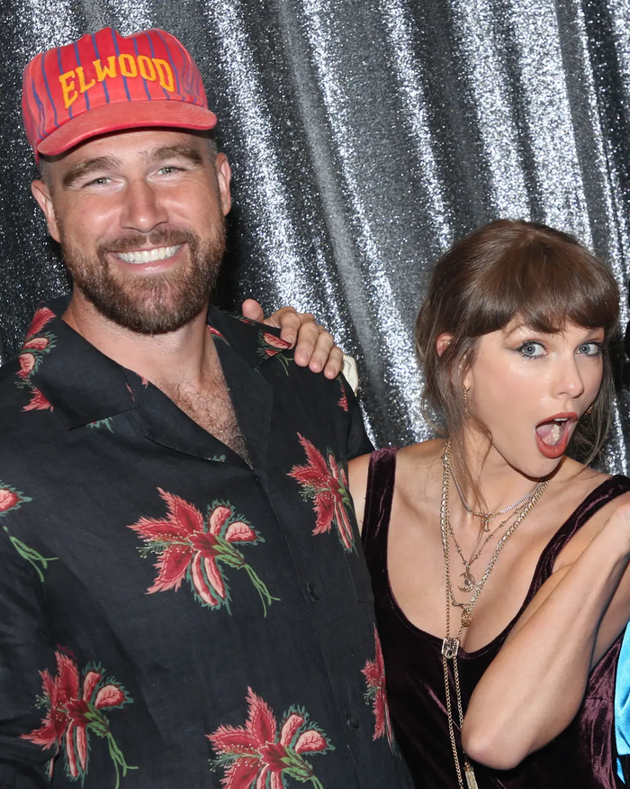 Nhiều tổ chức đã nhận được khoản tiền hỗ trợ từ Taylor Swift và Travis Kelce trước thềm lễ cưới của cặp đôi.