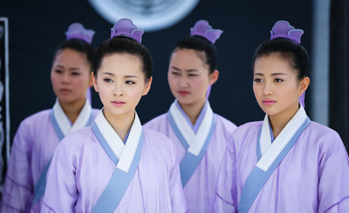 Môn phái do nữ tu (ni cô) sáng lập, với hệ thống kiếm pháp thủ thế nghiêm ngặt, biến hóa khôn lường và lấy thủ làm công.