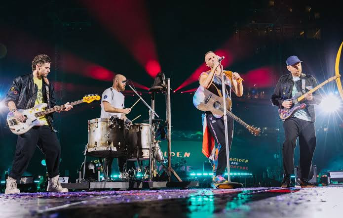 Chris Martin (Coldplay) từng viết nhạc cho James Bond, bản demo sau 30 năm mới lộ diện Ảnh 1