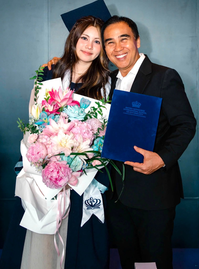 Quyền Linh dành những lời đặc biệt cho Hạt Dẻ trong ngày sinh nhật, khiến khán giả xúc động bởi tình cảm giản dị, chân thành. Ảnh: FBNV