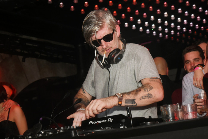 DJ huyền thoại Kavinsky qua đời ở tuổi 50, làng nhạc điện tử thế giới tiếc thương Ảnh 2