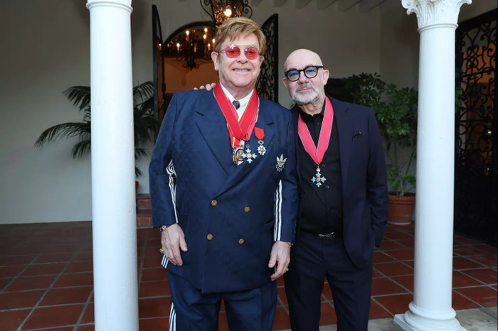 Bernie Taupin tiết lộ cách Elton John vẫn sáng tác sau khi gần như mất thị lực Ảnh 4