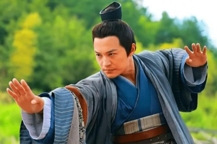 Quách Tĩnh lĩnh hội trọn vẹn Cửu Âm Chân Kinh, đưa Hàng Long Thập Bát Chưởng lên cảnh giới cương nhu kết hợp và trở thành một trong những cao thủ mạnh nhất giang hồ. Ảnh: Sohu.
