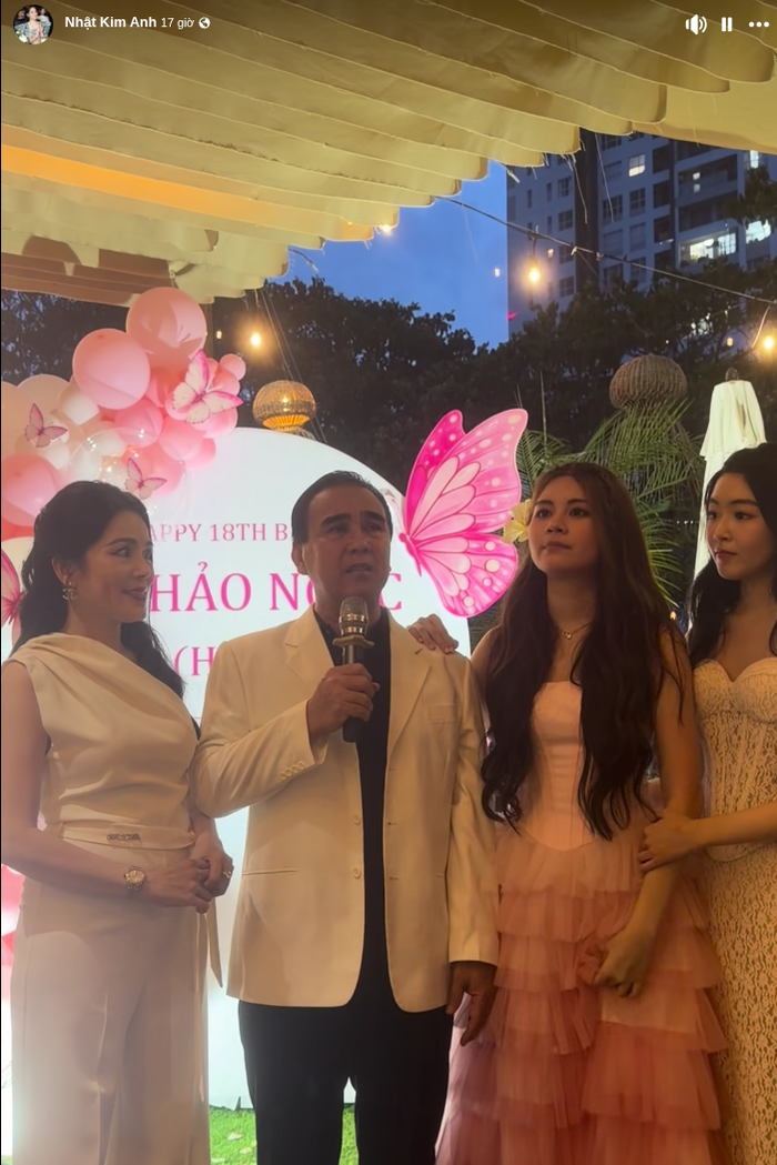 Nhật Kim Anh chia sẻ khoảnh khắc Quyền Linh xúc động trong lễ trưởng thành của con gái Hạt Dẻ. Ảnh: FBNV
