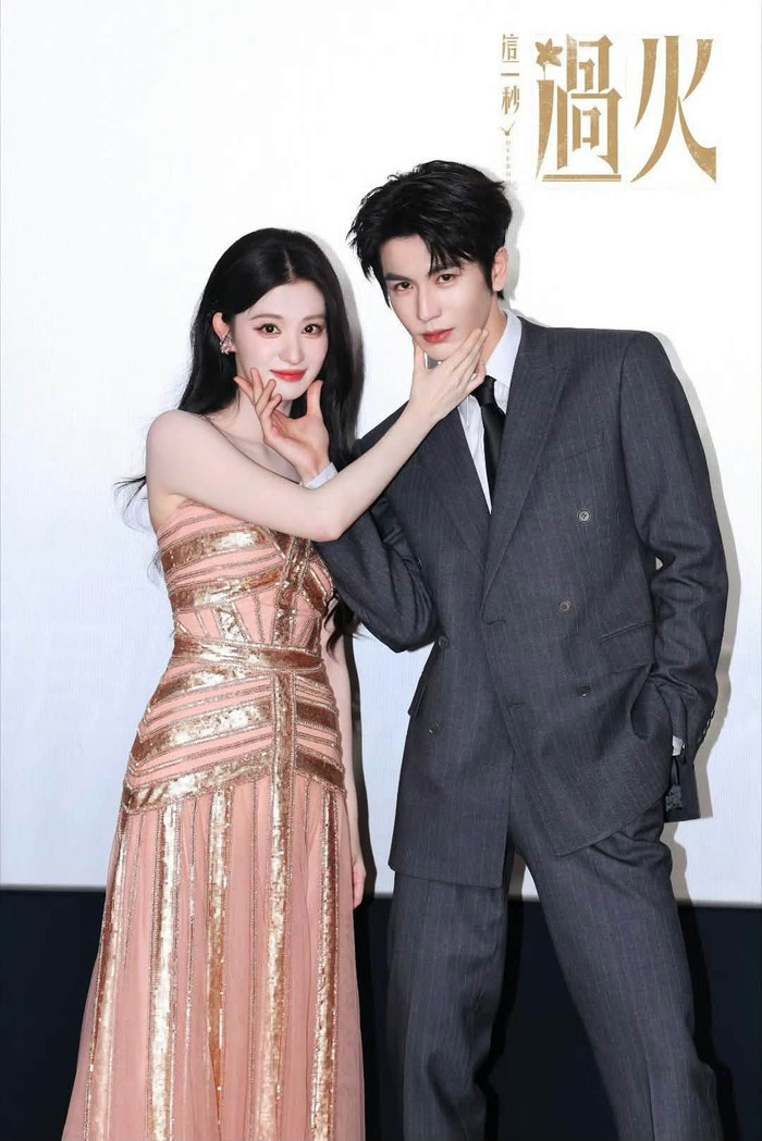 Vương Sở Nhiên và Trương Lăng Hách gây chú ý với chuyện tình nhiều bi kịch trong Giây Phút Ấy Vượt Quá Giới Hạn. Ảnh: Weibo.