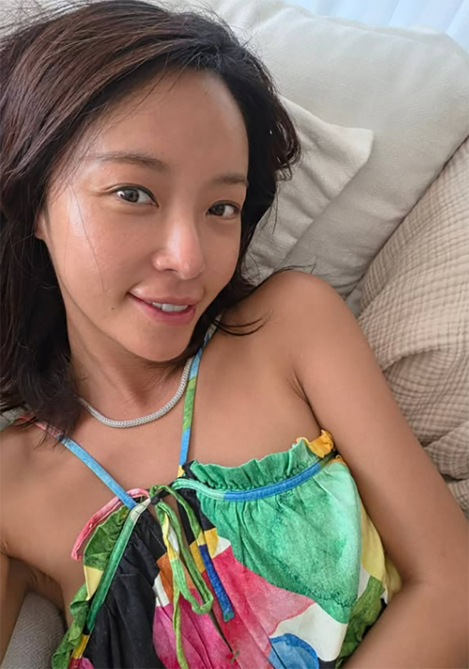 Nữ diễn viên Hwang Jung Eum bất ngờ trở lại mạng xã hội sau khoảng 8 tháng im ắng.
