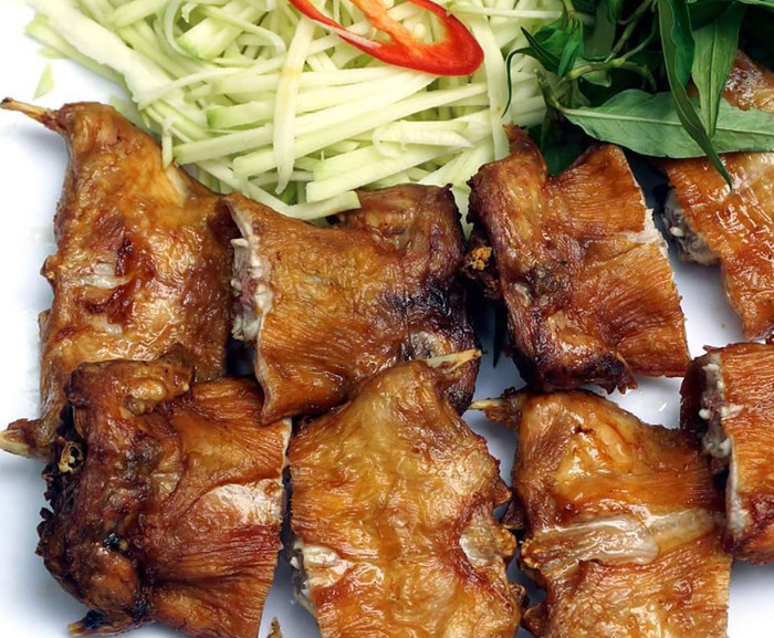 Chuột đồng chiên nước mắm. Ảnh: Du lịch miền Tây