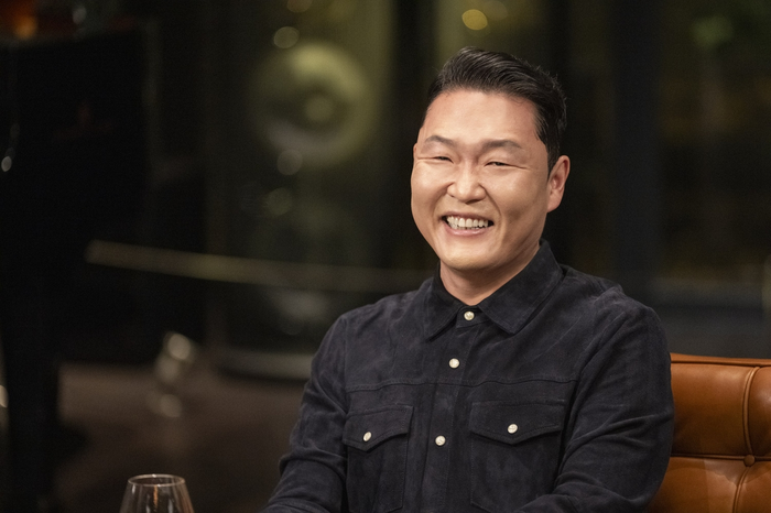 PSY thu hút sự chú ý với màn đáp trả bình luận ác ý.&nbsp;