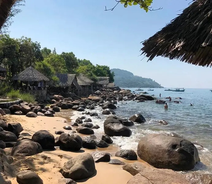 Những bãi biển yên tĩnh ở Đà Nẵng quê Mỹ Tâm dành cho người muốn tránh đám đông Ảnh 3