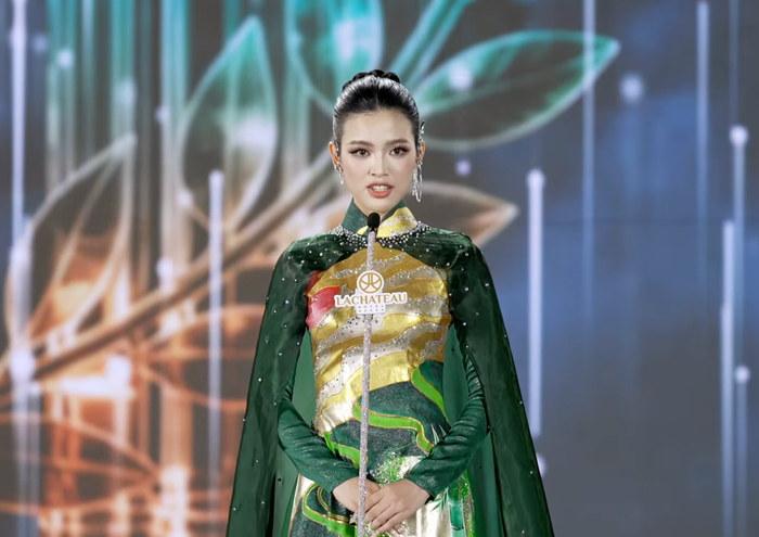 Trực tiếp chung kết Miss Grand Vietnam 2026: Top 10 bước vào phần thi thuyết trình về hoà bình Ảnh 4