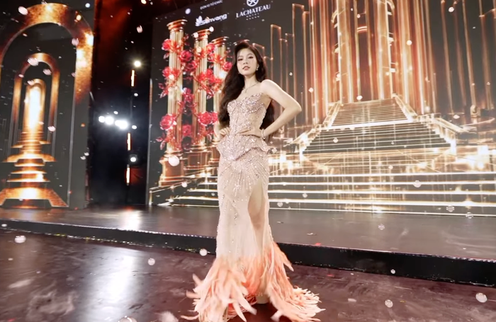 Yến Nhi.