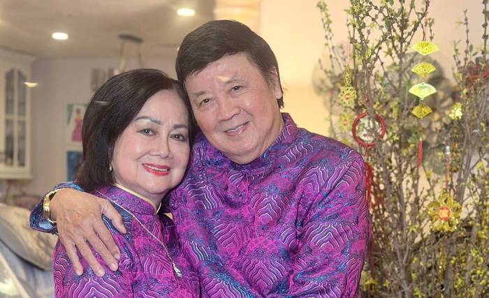 Ở tuổi xế chiều, NSƯT Bảo Quốc đang tận hưởng cuộc sống bình yên bên bà xã cũng như con cháu.
