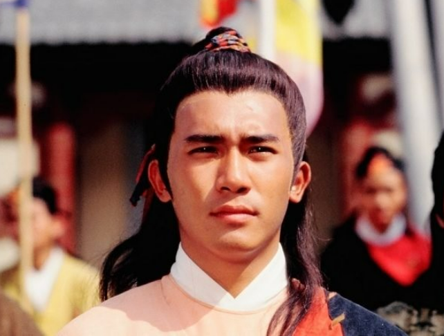 Lương Triều Vỹ trong vai Trương Vô Kỵ bản 1986.&nbsp;
