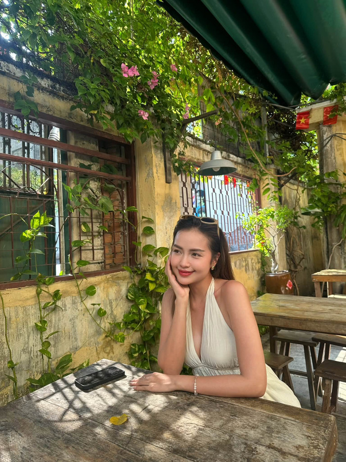 Nhan sắc ngày càng thăng hạng của Hoa hậu Ngọc Châu. (Nguồn: FBNV)