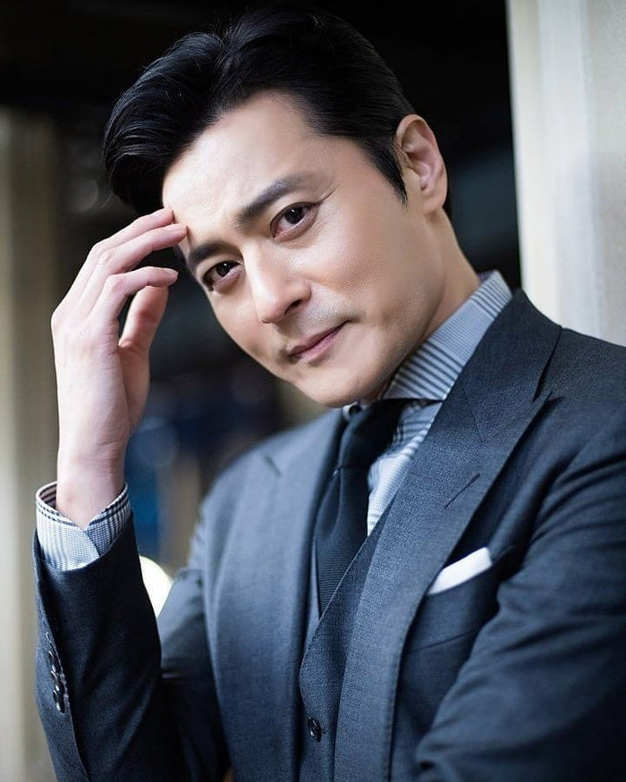 Nhan sắc của diễn viên Jang Dong Gun trở thành tâm điểm bàn luận.