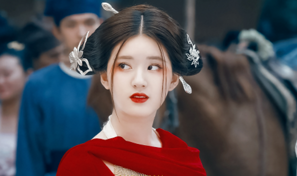 Hình tượng Triệu Lộ Tư trong tà áo đỏ gây bão một thời gian dài khi phim lên sóng.&nbsp;