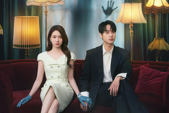 Đây là phiên bản làm lại của bộ phim điện ảnh Spellbound (2011), thuộc thể loại lãng mạn pha yếu tố huyền bí. Phim xoay quanh Cheon Yeo Ri (Park Eun Bin), cô gái thừa kế khách sạn có khả năng nhìn thấy ma, và công tố viên Ma Gang Wook (Yang Se Jong), người lại vô cùng sợ ma. Sự kết hợp bất đắc dĩ giữa hai con người trái ngược tạo nên nhiều tình huống dở khóc dở cười.