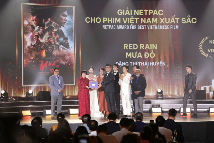 Mưa Đỏ nhận giải NETPAC, tiếp tục khẳng định giá trị nghệ thuật sau chuỗi thành tích ấn tượng. Ảnh: Liên hoan phim Châu Á Đà Nẵng.