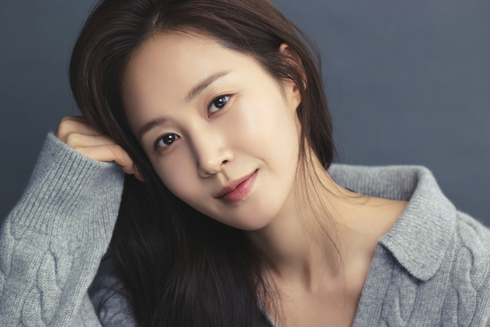 Yuri cân nhắc chia tay SM Entertainment sau 25 năm Ảnh 1