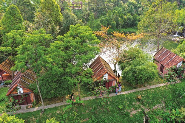 Rời xa biển Mỹ Khê, Đà Nẵng quê Mỹ Tâm còn có những góc bình yên đến lạ Ảnh 4