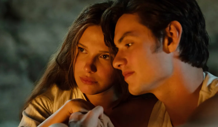 Nàng thám tử thông minh Enola Holmes (Millie Bobby Brown) tái xuất với diện mạo trưởng thành và lãng mạn hơn tại vùng đất Malta xinh đẹp trên Netflix. Ảnh: NSX