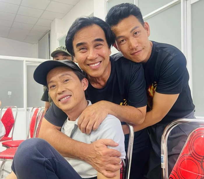 Nghệ sĩ Quyền Linh chuyển sang vai trò cố vấn nghệ thuật trong dự án điện ảnh La Bàn Không Hướng Bắc, hội ngộ cùng NSƯT Hoài Linh và Quách Beem. Ảnh: ĐPCC