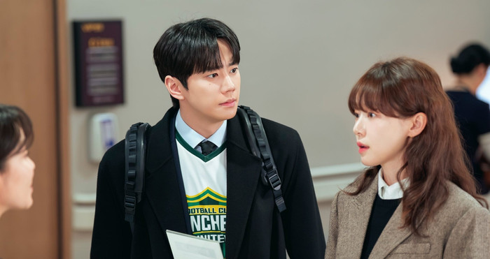 Chủ Tịch Tập Sự là phim hài hước - giả tưởng do Go Hye Jin đạo diễn, phát sóng trên JTBC.&nbsp;