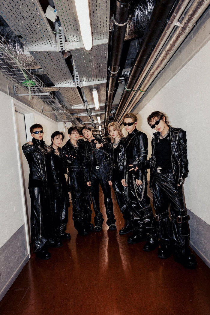 Hàng nghìn người xuống đường biểu tình vì concert BTS tại Chile bị từ chối cấp phép Ảnh 4