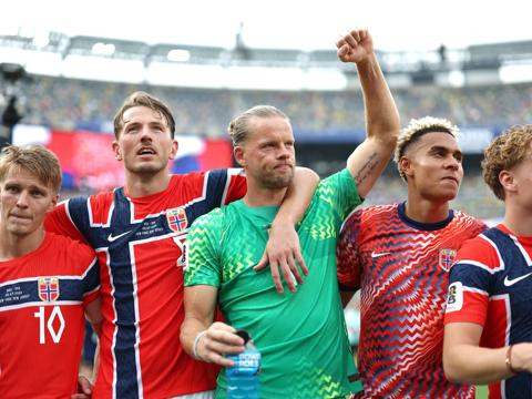Thủ môn Orjan Nyland đã chia sẻ sau chiến thắng 2-1 của Na Uy trước Brazil ở vòng 1/8 World Cup 2026. Ảnh: FIFA