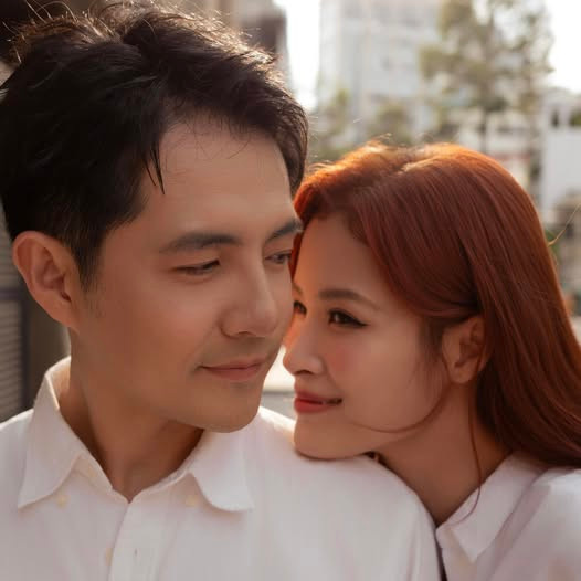 Ông Cao Thắng phản ứng với Đông Nhi vỏn vẹn 2 từ 'Vợ anh!'. &nbsp;(Nguồn: FBNV)