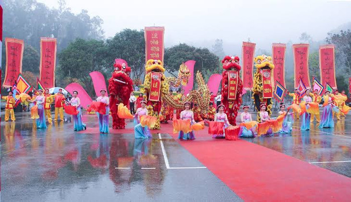 Mùa xuân ở Nghệ An có nhiều lễ hội truyền thống. Ảnh: báo Nghệ An