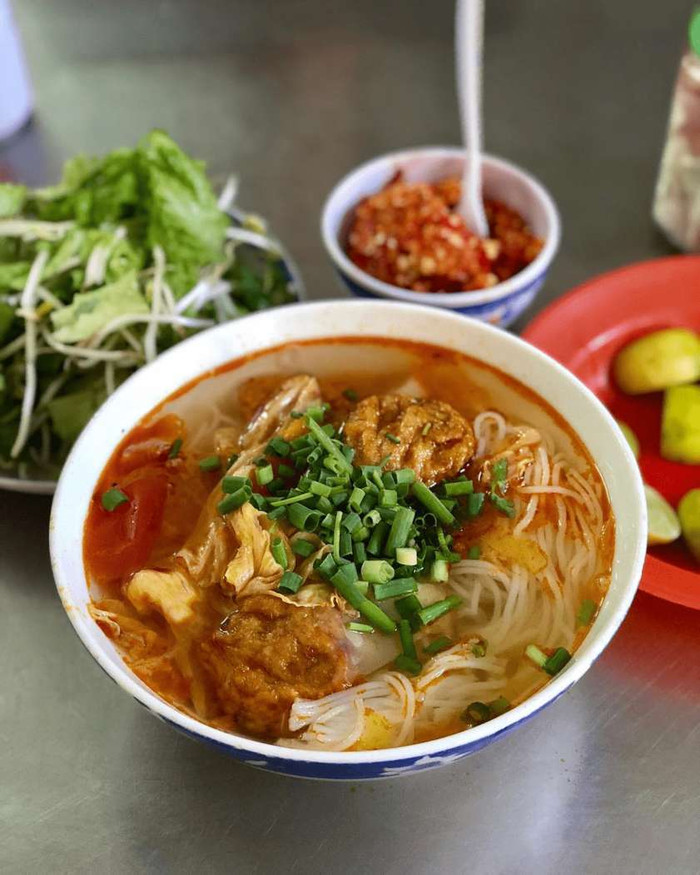 Đà Nẵng quê Tiểu Vy không chỉ có biển: Thiên đường ẩm thực khiến du khách quên lối về Ảnh 3